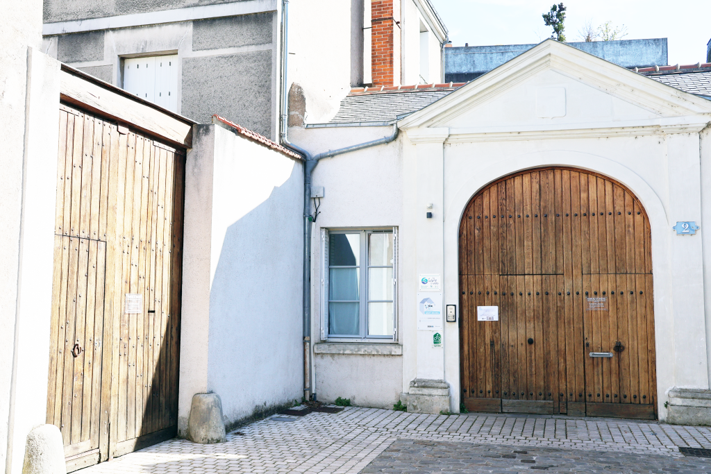Porte entrée Hameau Saint-Michel
